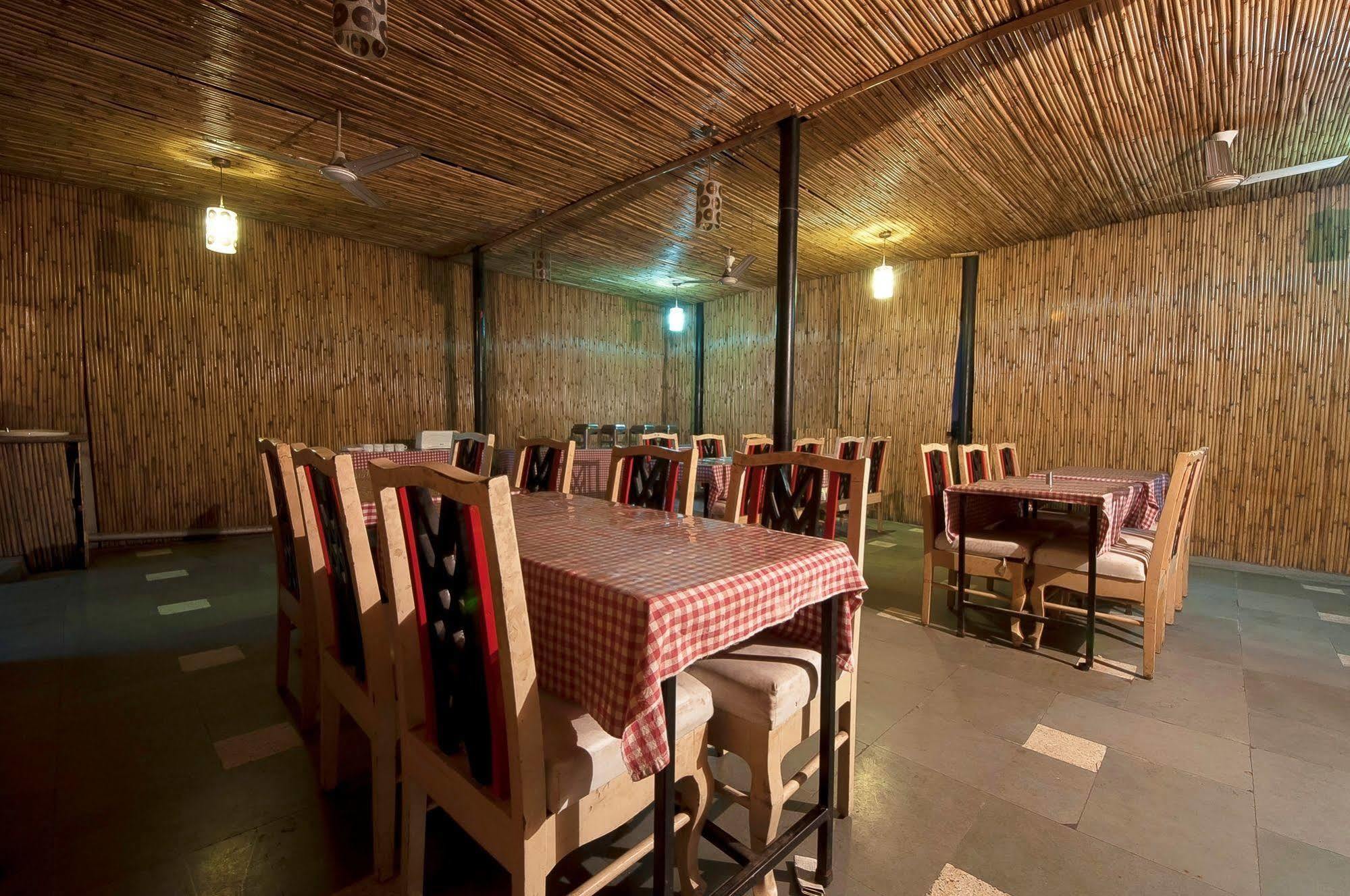 Hotel Sunrise Delhi  Eksteriør billede
