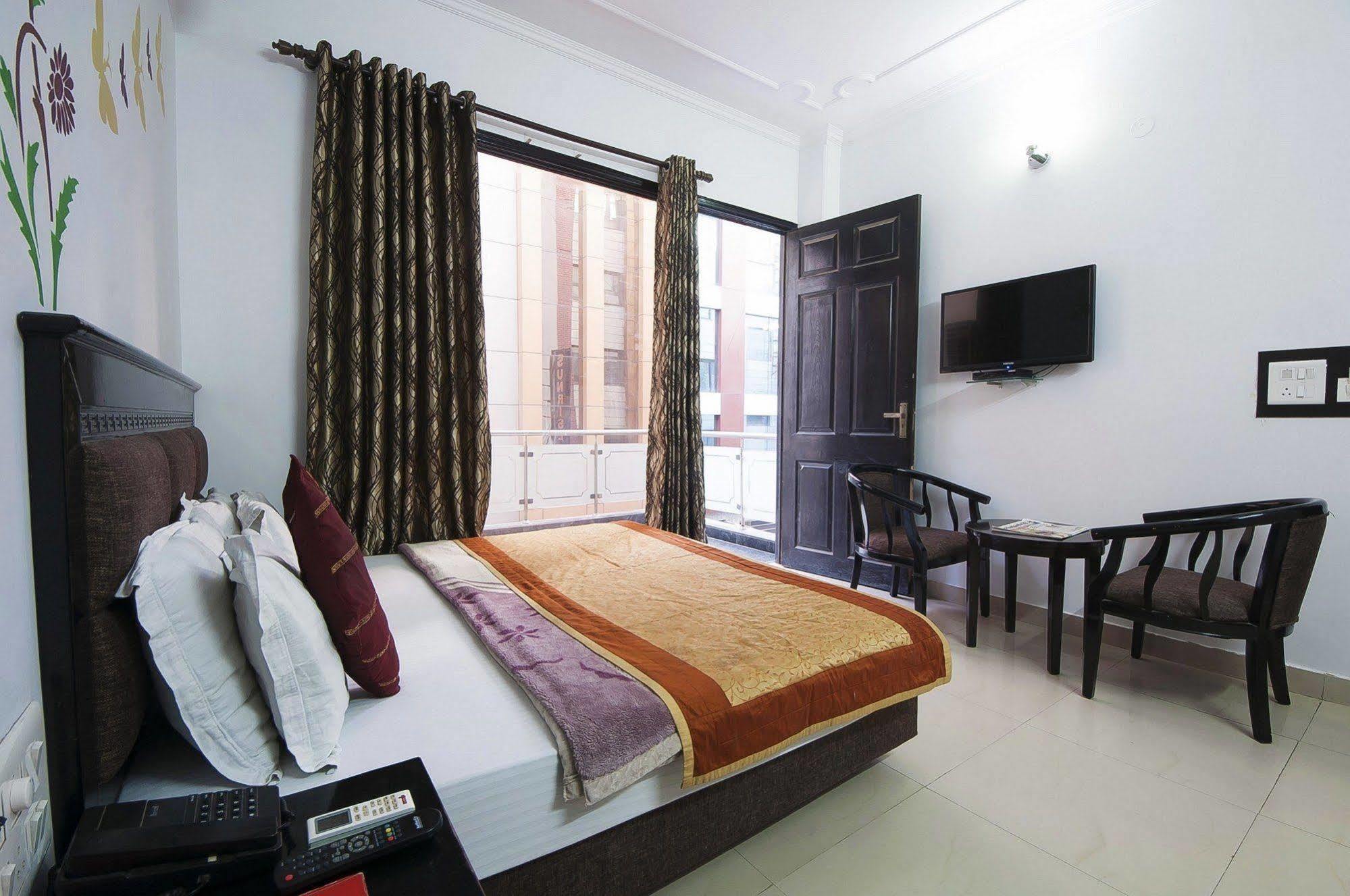 Hotel Sunrise Delhi  Eksteriør billede
